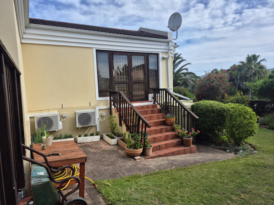 3 Bedroom Property for Sale in Hunters Estate Western Cape